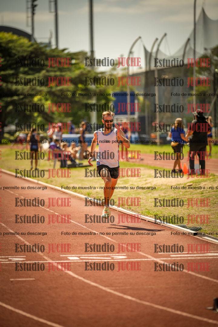 Fotos de los 400 m llanos de varones