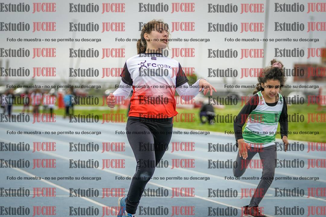 Fotos de los 50 m llanos de mujeres - U12