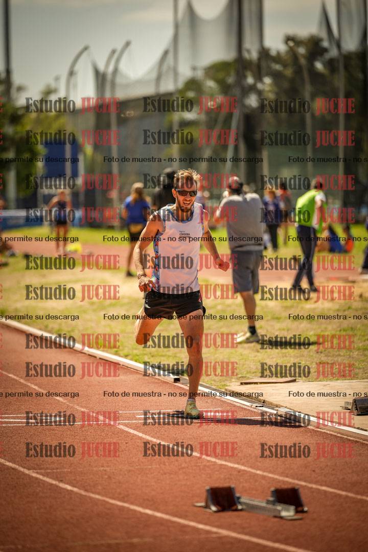 Fotos de los 400 m llanos de varones
