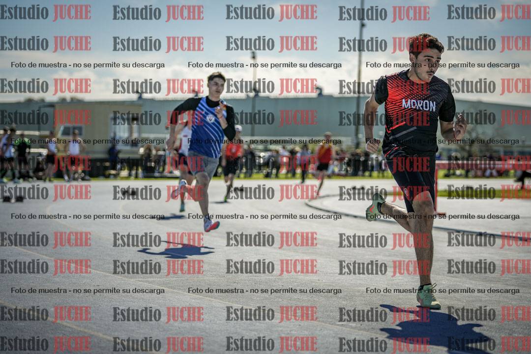 Fotos de los 400 m llanos de varones