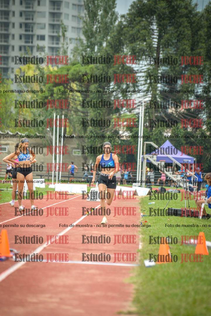 Fotos del salto triple - tabla de 8 y 10