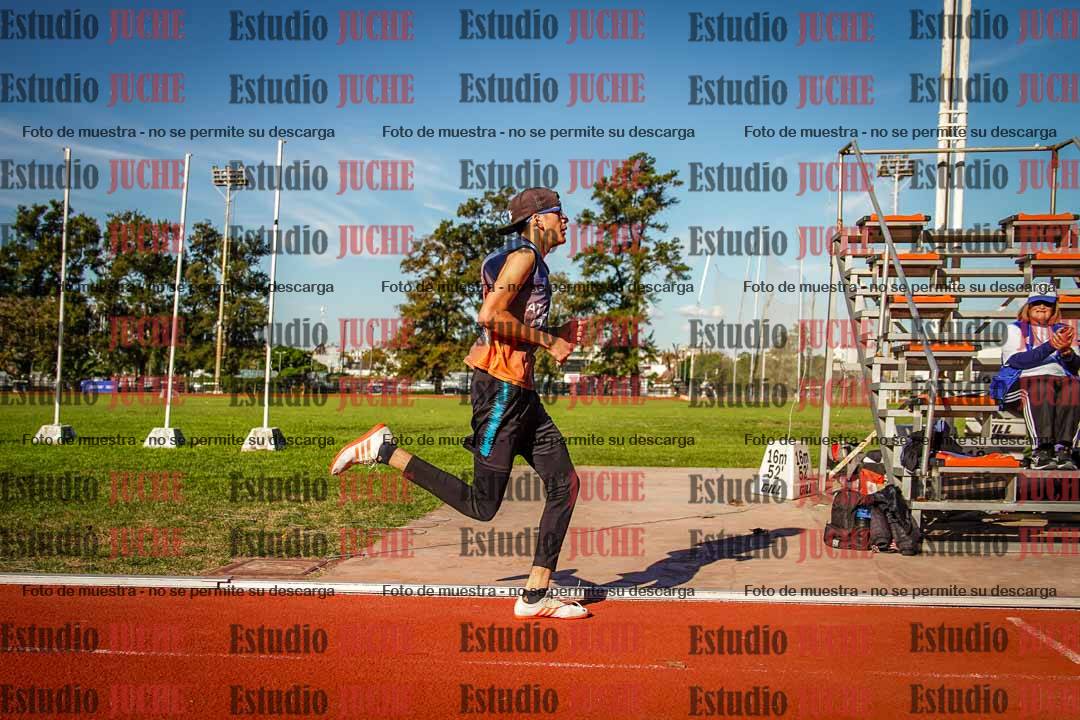 Fotos de los 800 m llanos de varones