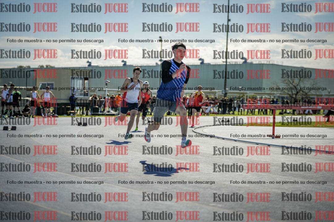 Fotos de los 400 m llanos de varones