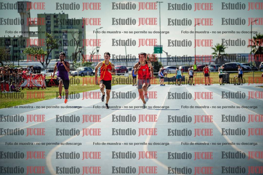 Fotos de los 100 m llanos de varones