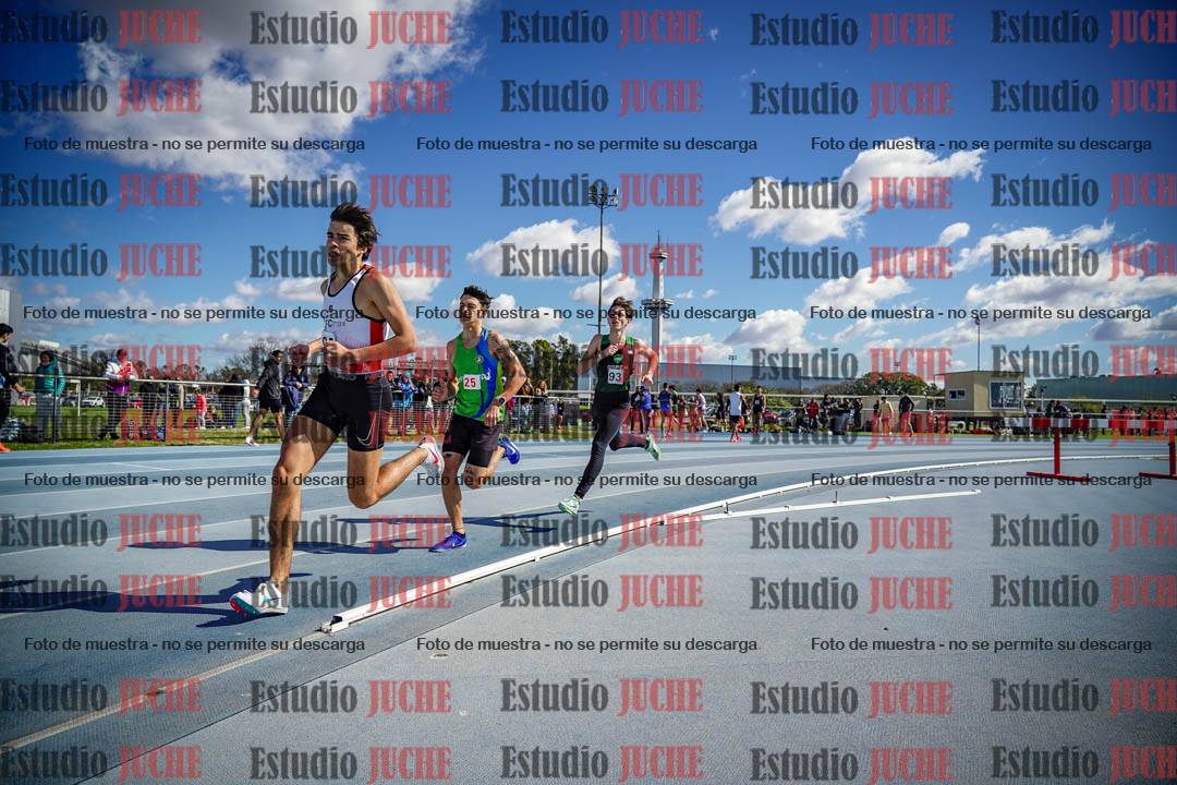 Fotos de los 800 m llanos de varones