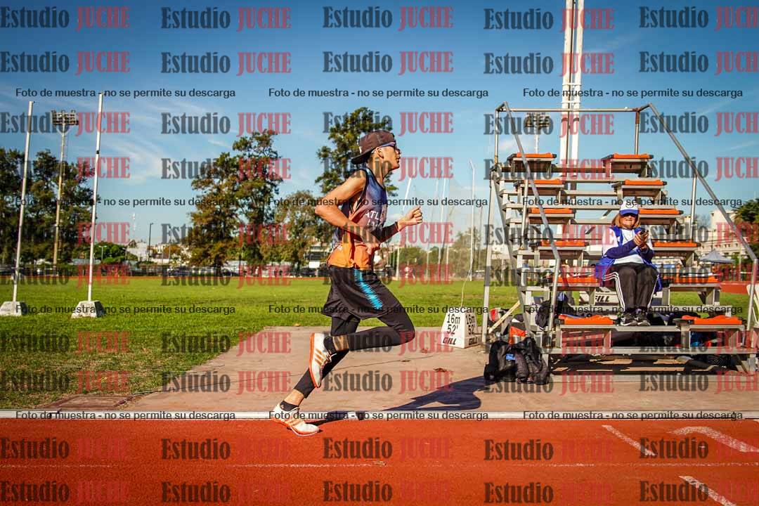 Fotos de los 800 m llanos de varones