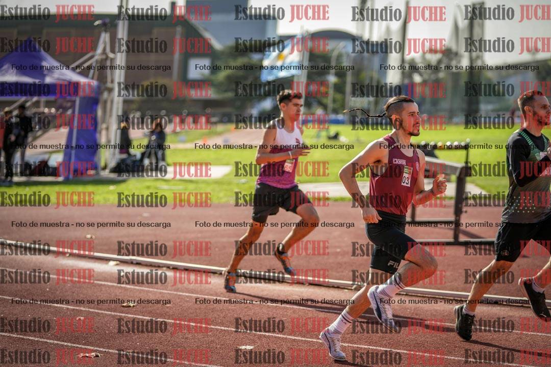 Fotos de los 800 m llanos de varones