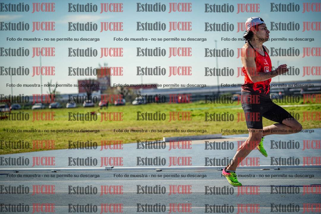 Fotos de los 400 m llanos de varones