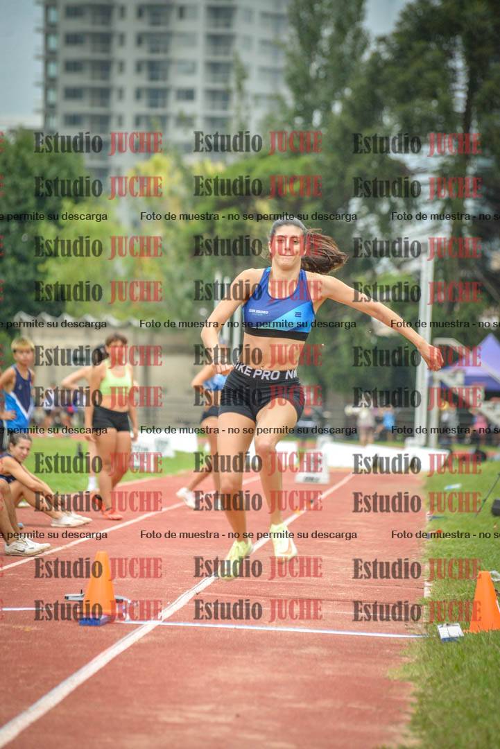 Fotos del salto triple - tabla de 8 y 10