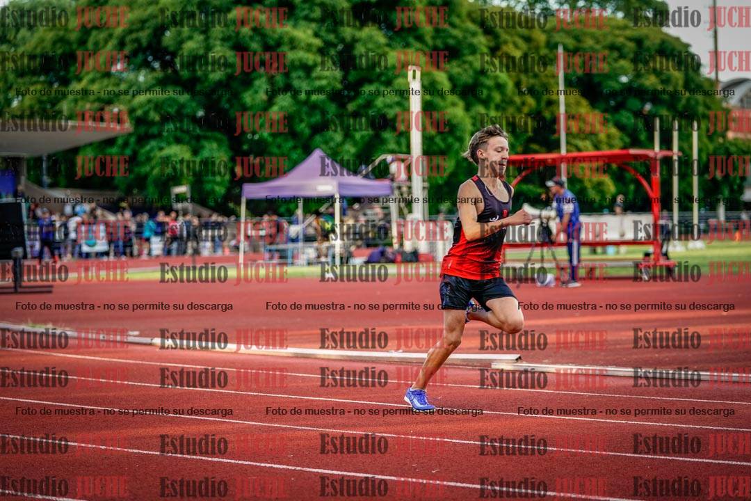 Fotos de los 400 m llanos de varones