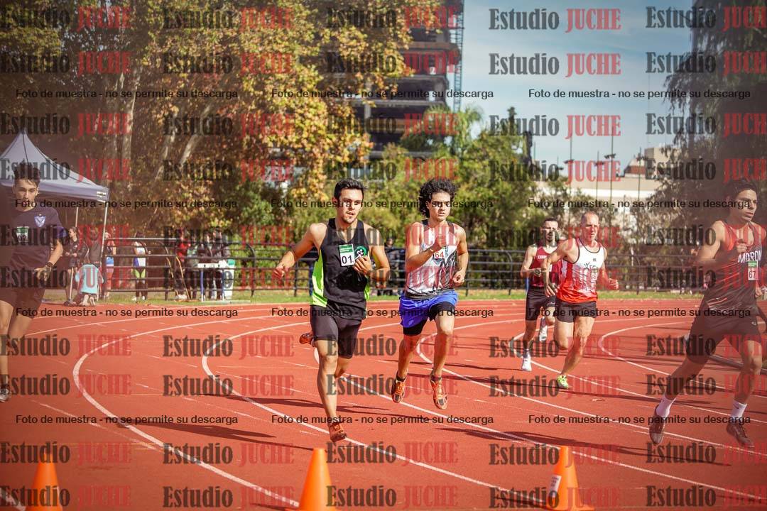 Fotos de los 800 m llanos de varones