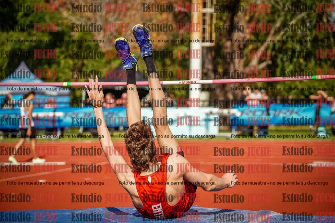 Fotos del salto en alto de varones