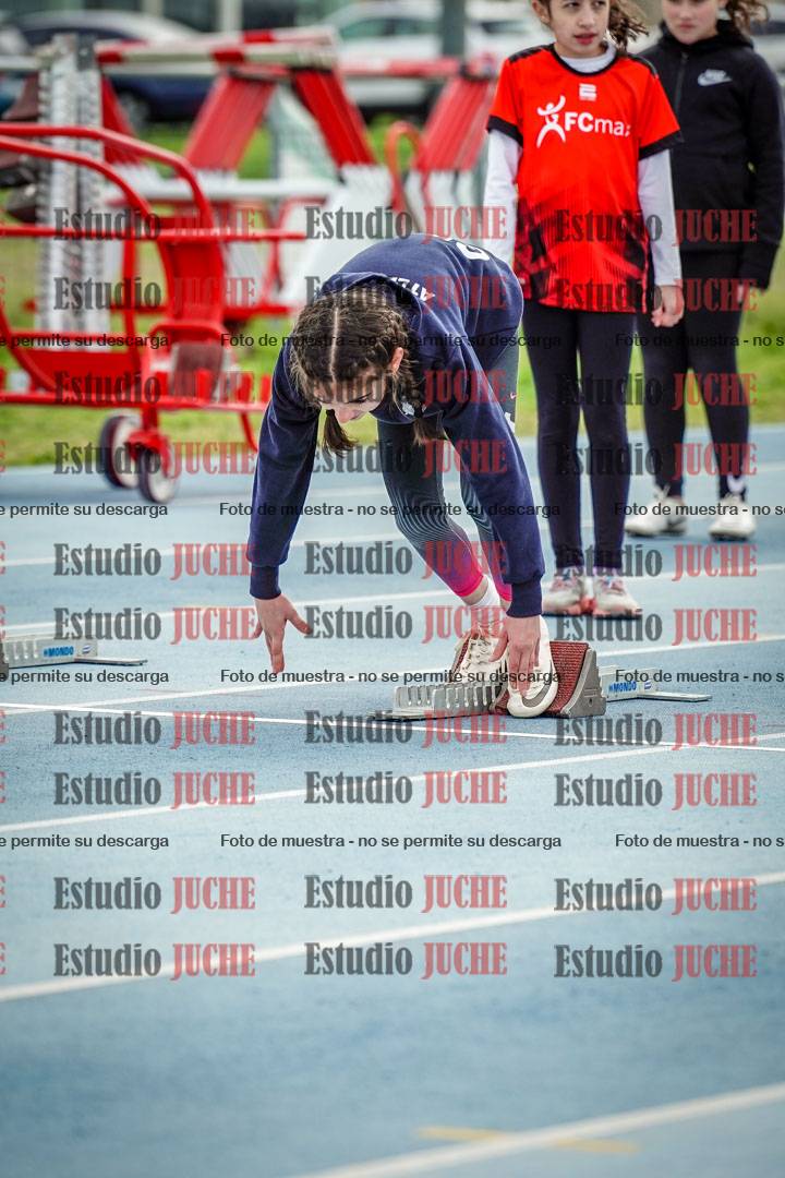 Fotos de los 50 m llanos de mujeres - U12