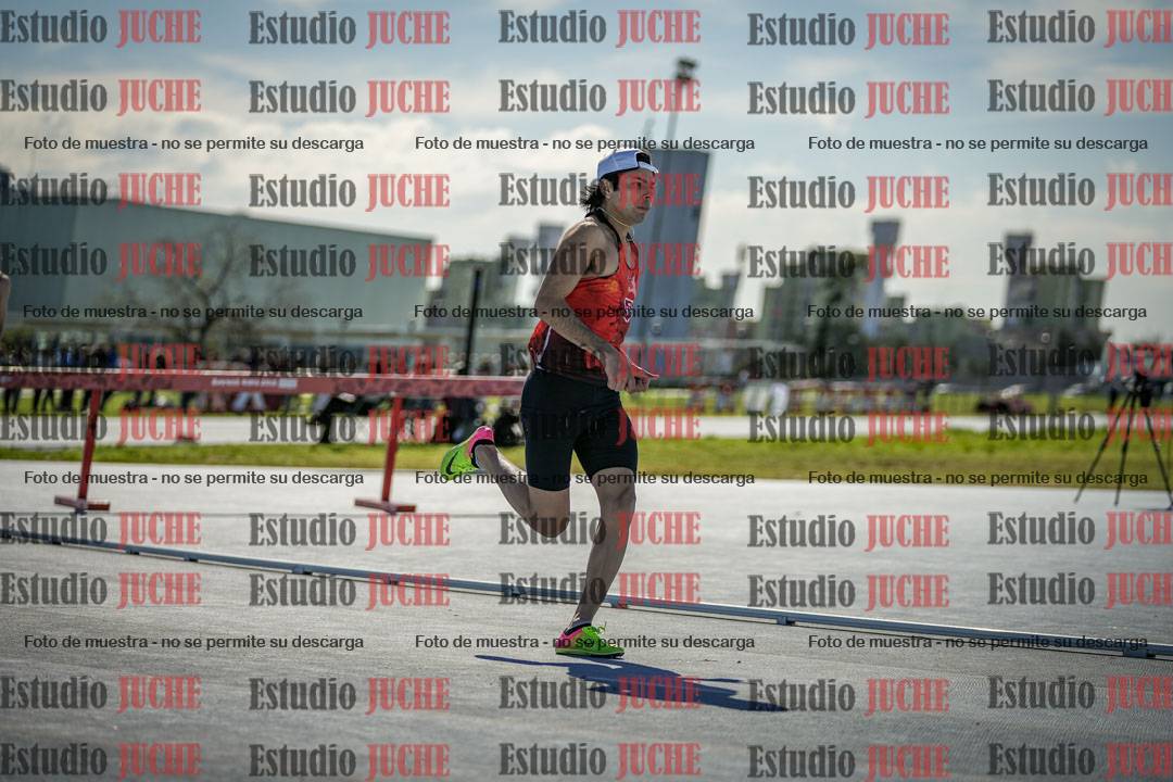 Fotos de los 400 m llanos de varones