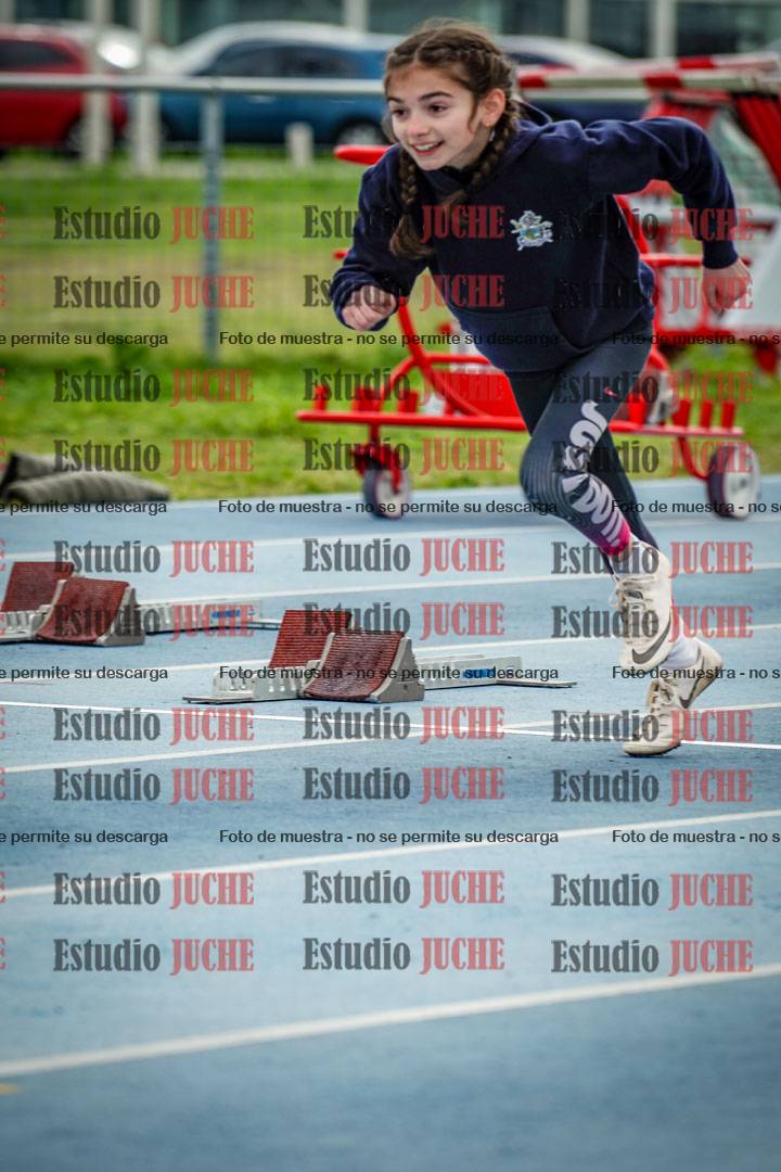 Fotos de los 50 m llanos de mujeres - U12