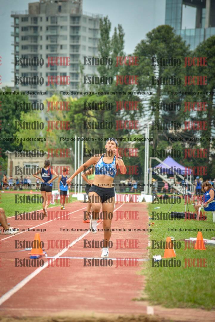 Fotos del salto triple - tabla de 8 y 10