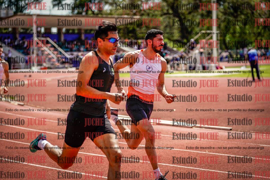 Fotos de los 400 m llanos de varones