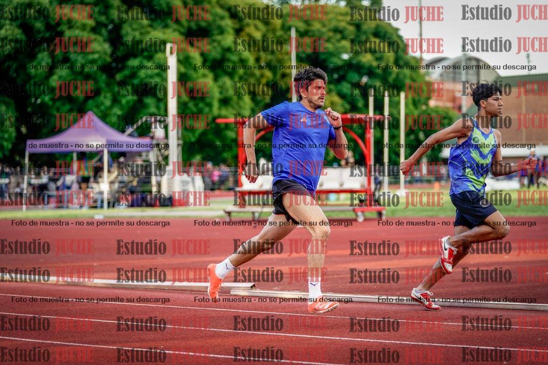 Fotos de los 400 m llanos de varones