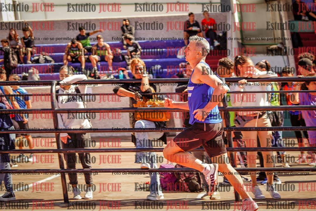 Fotos de los 400 m llanos de varones