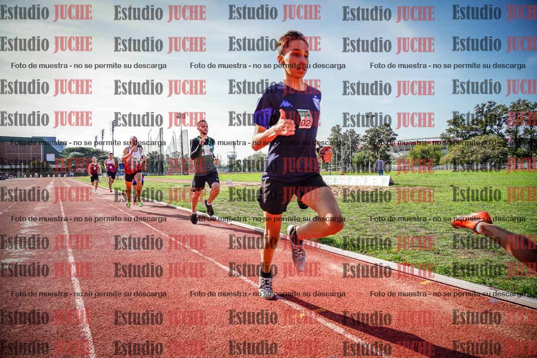 Fotos de los 800 m llanos de varones