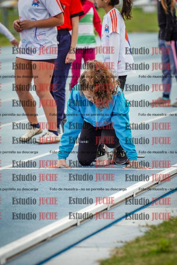 Fotos de los 50 m llanos de mujeres - U12
