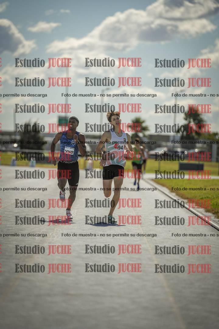 Fotos de los 800 m llanos de varones