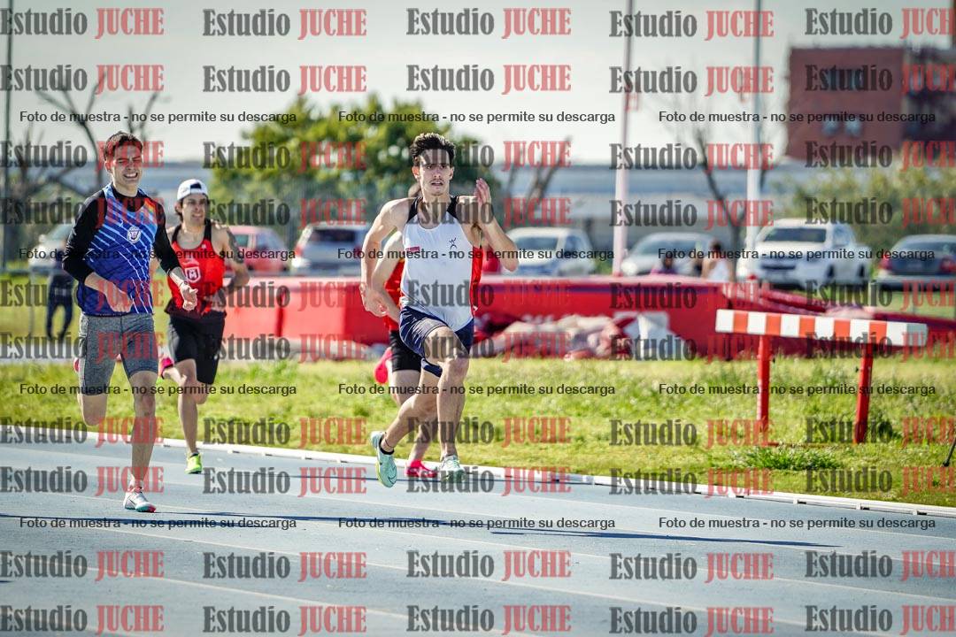 Fotos de los 400 m llanos de varones