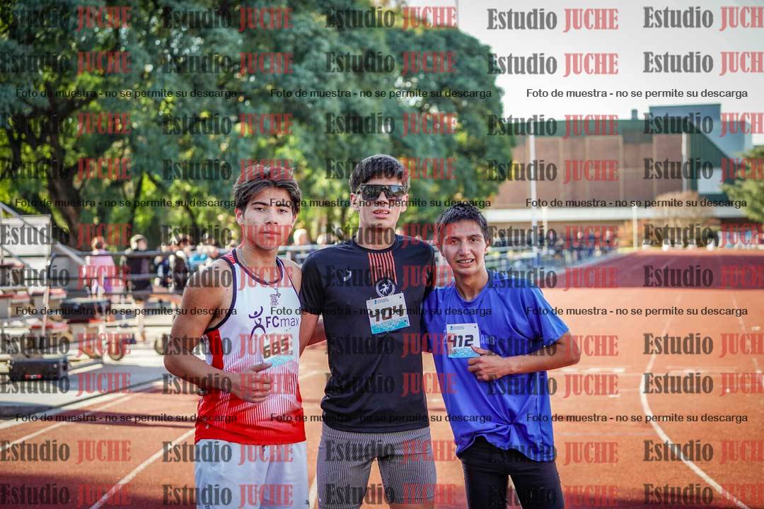 Fotos de los 800 m llanos de varones