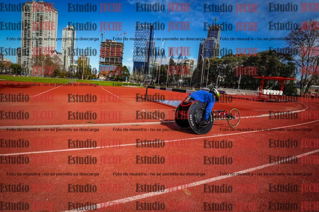 Fotos de los 800 m llanos de silla de ruedas