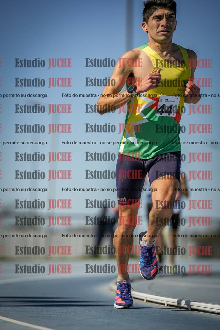 Fotos de los 5000 m llanos de mujeres y varones