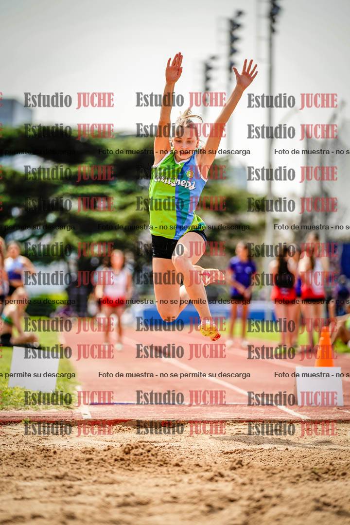 Fotos del salto en largo de mujeres
