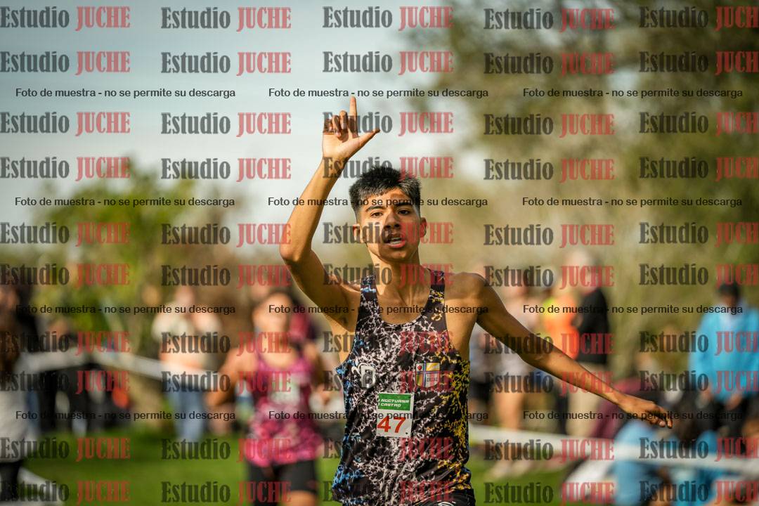 Fotos de la llegada del cross de 2000 m