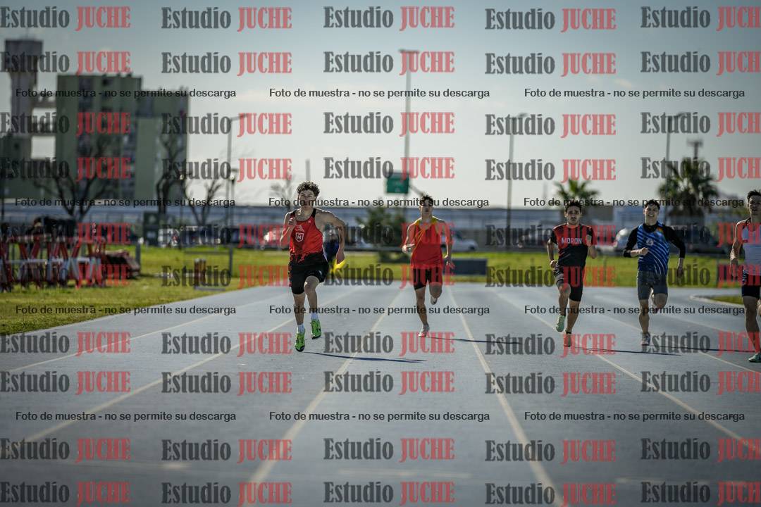 Fotos de los 400 m llanos de varones