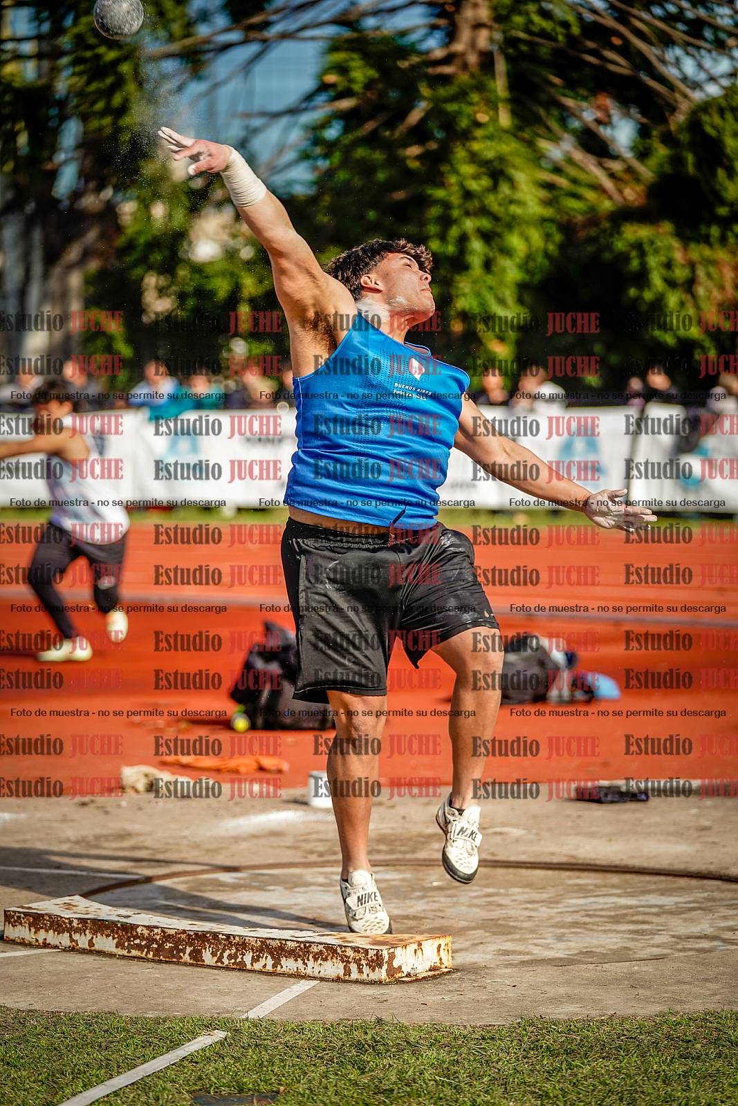 Fotos del lanzamiento de bala de varones