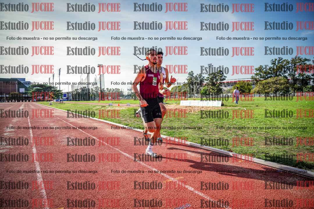 Fotos de los 800 m llanos de varones