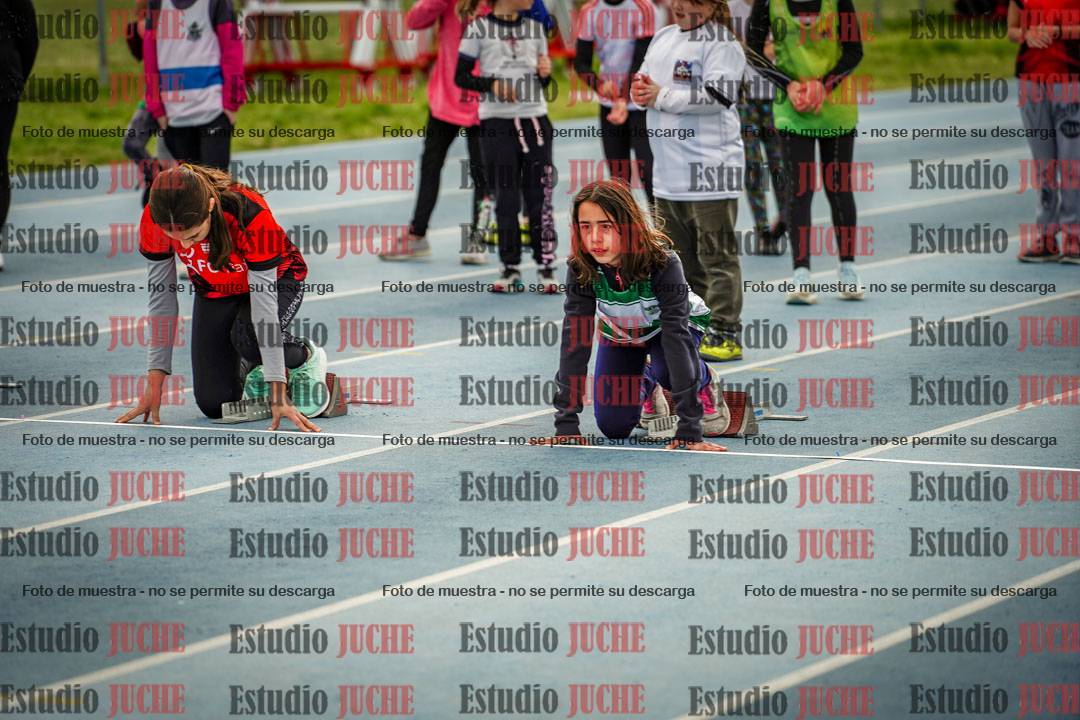 Fotos de los 50 m llanos de mujeres - U12