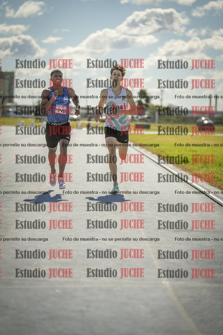 Fotos de los 800 m llanos de varones