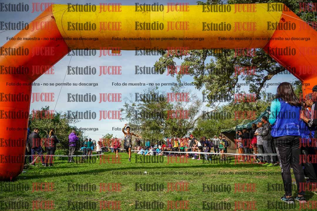 Fotos de la llegada del cross de 2000 m