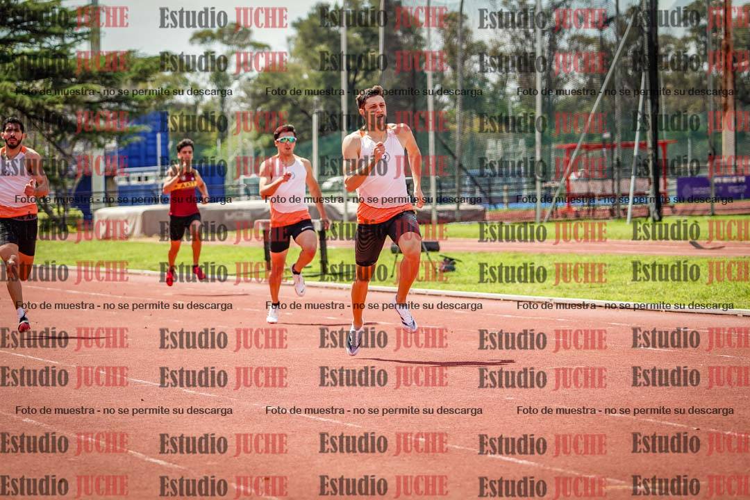 Fotos de los 400 m llanos de varones