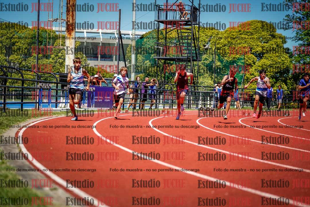 Fotos de los 150 m llanos de varones