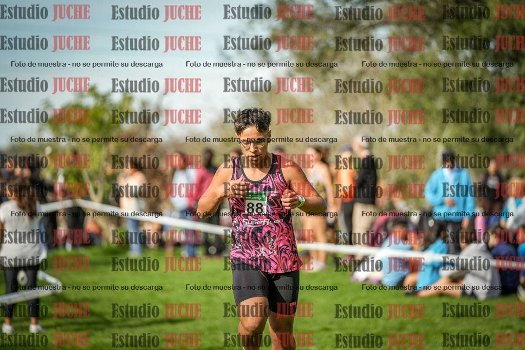 Fotos de la llegada del cross de 2000 m