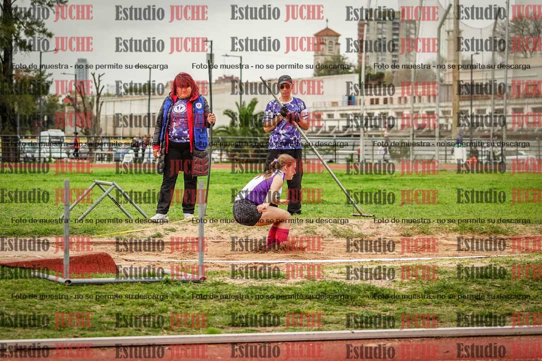 Fotos del salto triple de mujeres y varones - todas las tablas