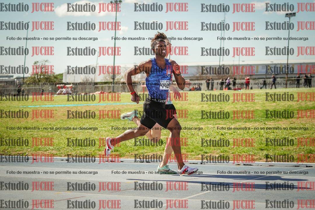 Fotos de los 800 m llanos de varones