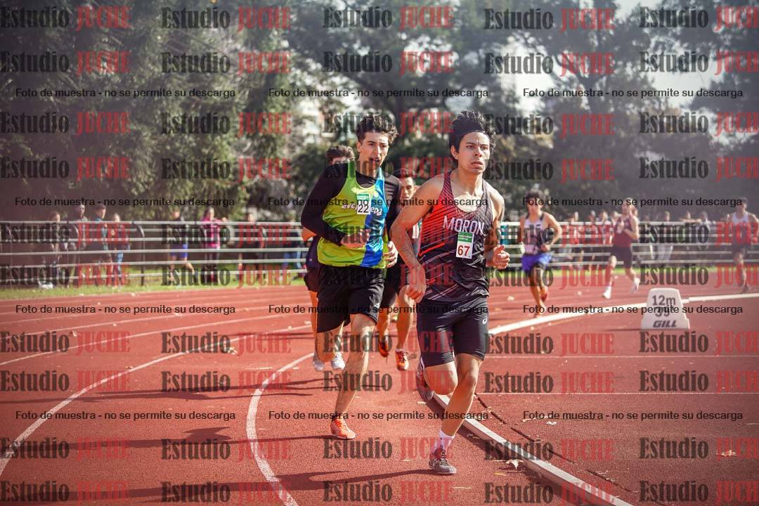 Fotos de los 800 m llanos de varones