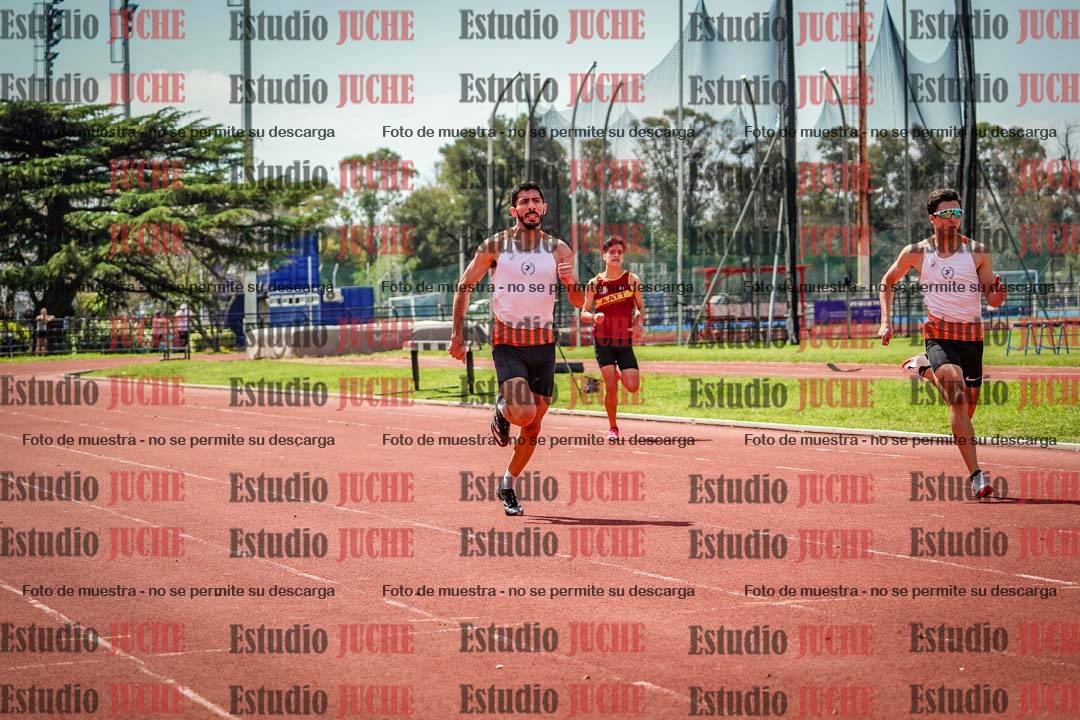 Fotos de los 400 m llanos de varones