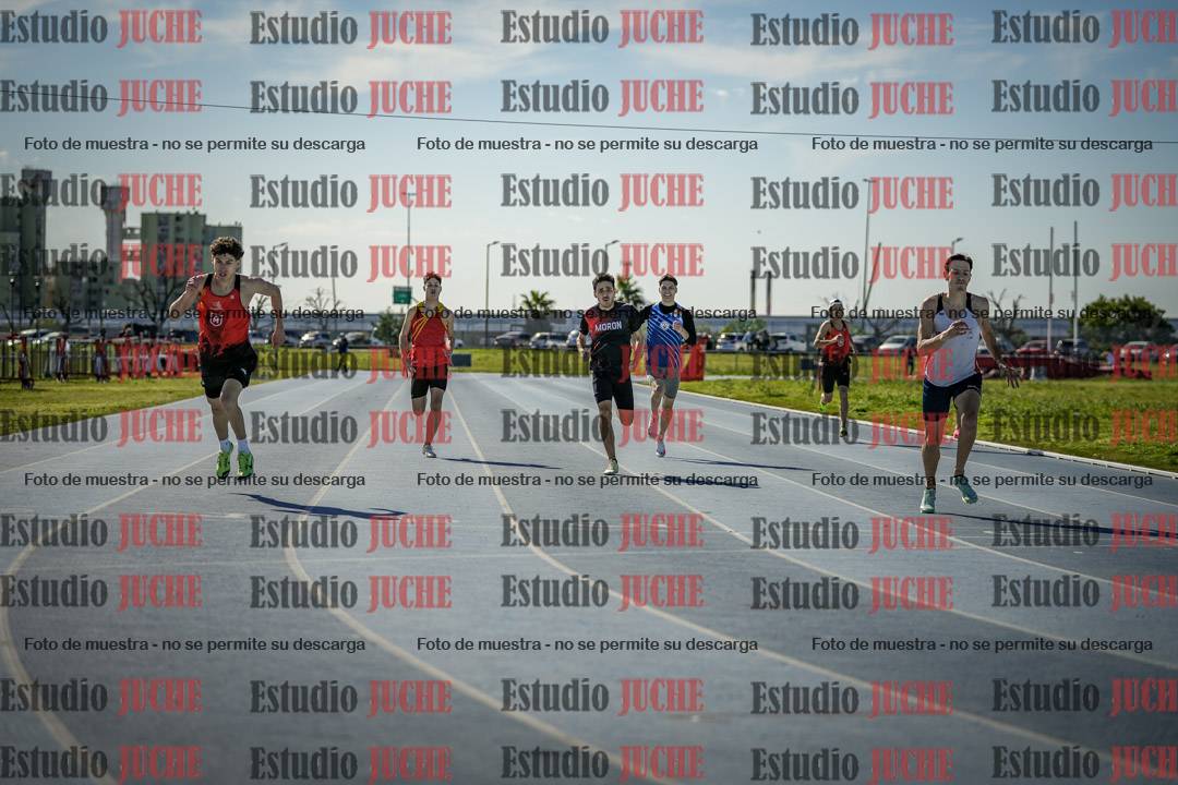 Fotos de los 400 m llanos de varones