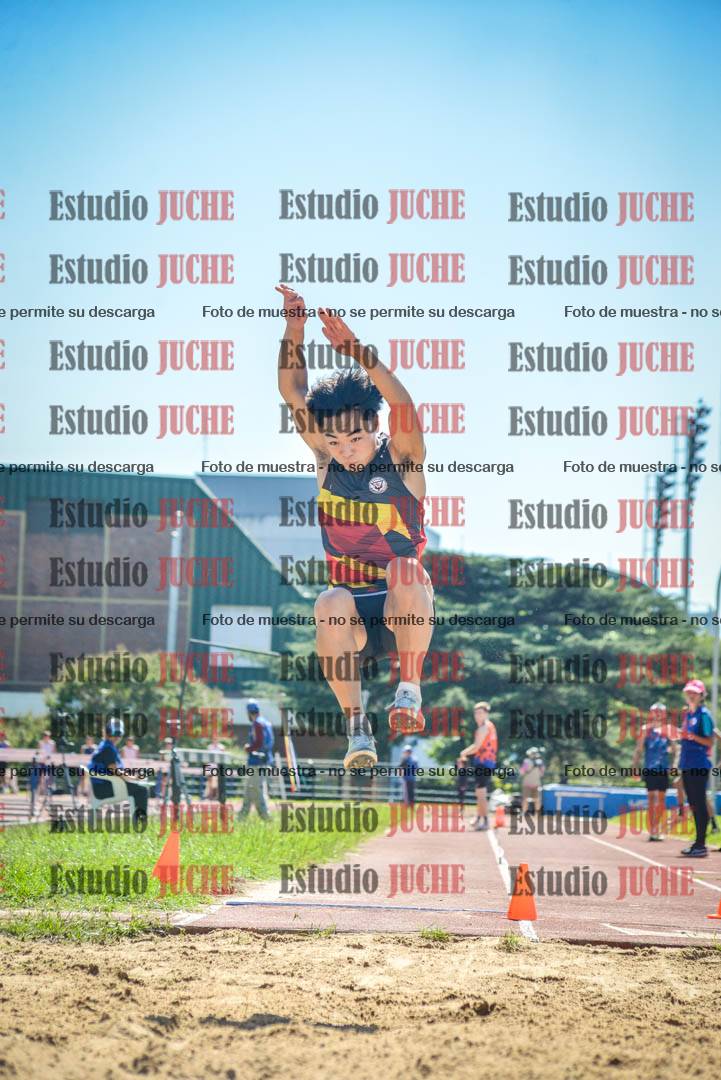Fotos del salto en largo de varones