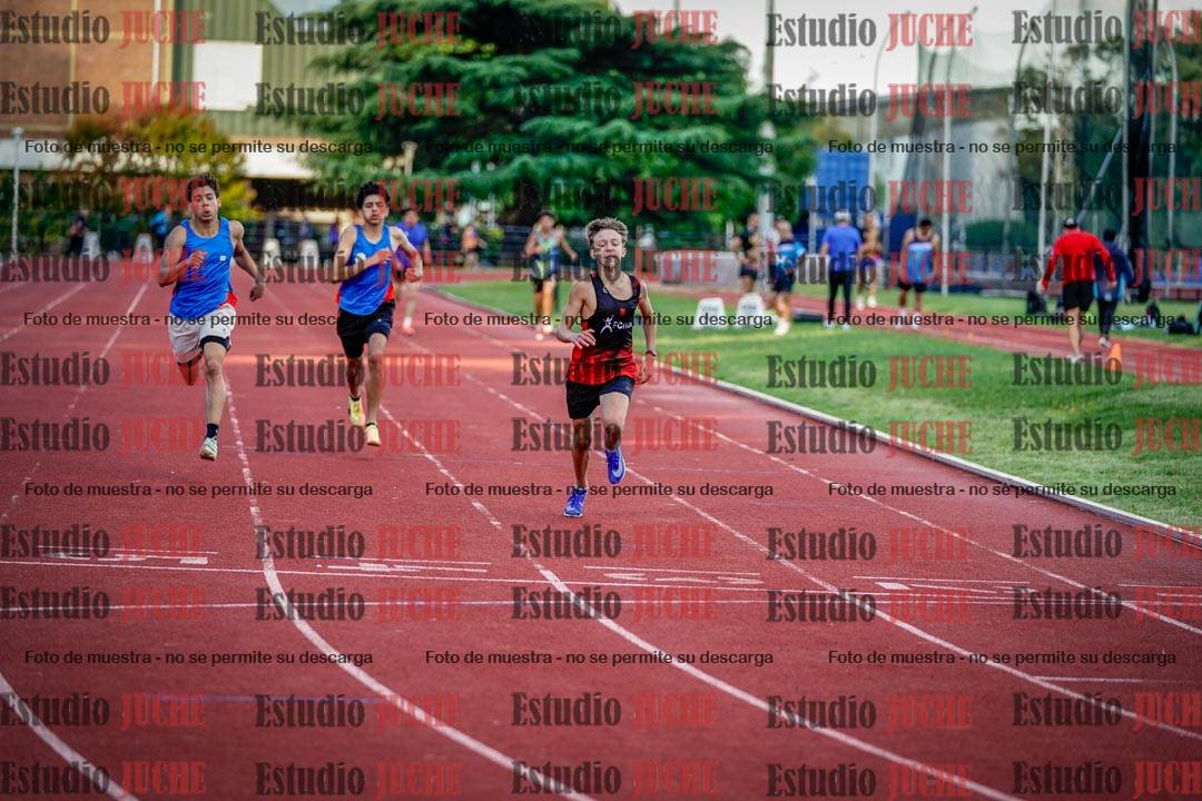 Fotos de los 400 m llanos de varones