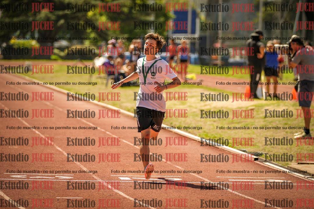 Fotos de los 400 m llanos de varones