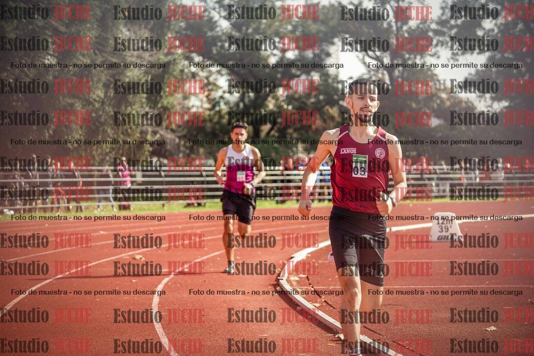 Fotos de los 800 m llanos de varones